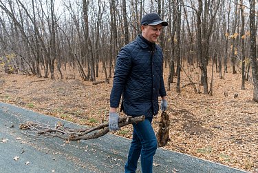 Навели порядок в парке «Березка»